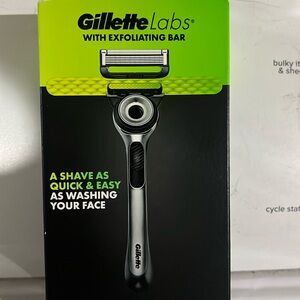 Gillette labs razor